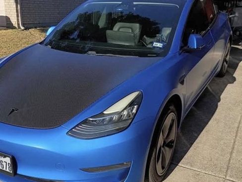 Used 2018 Tesla Model 3 Mid Range RWD image 1