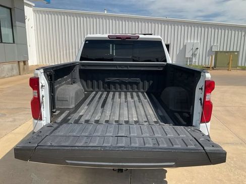 Used 2023 Chevrolet Silverado 1500 ZR2 w/ Technology Package AWD/4WD image 29