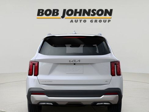 New 2026 Kia Sorento EX w/ EX Premium Package AWD/4WD image 13