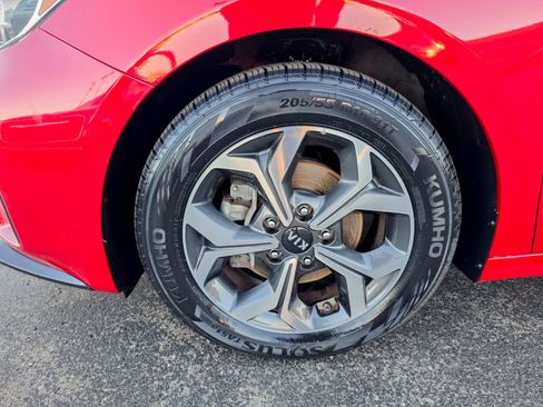 Used 2021 Kia Forte LXS image 9