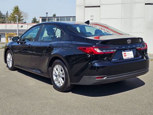 Certified 2025 Toyota Camry LE image 5