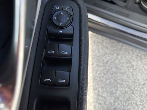 Used 2022 GMC Terrain SLT w/ Infotainment Package II image 24