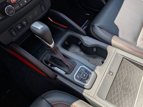 New 2026 Nissan Frontier 4x4 Crew Cab image 16