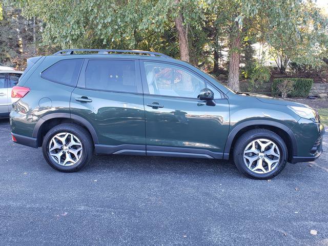 Certified 2024 Subaru Forester Premium AWD/4WD image 2
