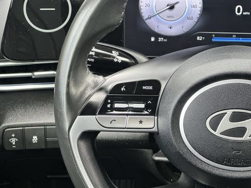 Used 2025 Hyundai Elantra Limited FWD image 20
