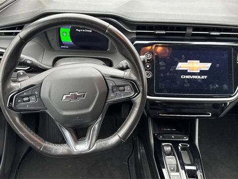 Used 2022 Chevrolet Bolt EUV LT w/ Convenience Package image 16