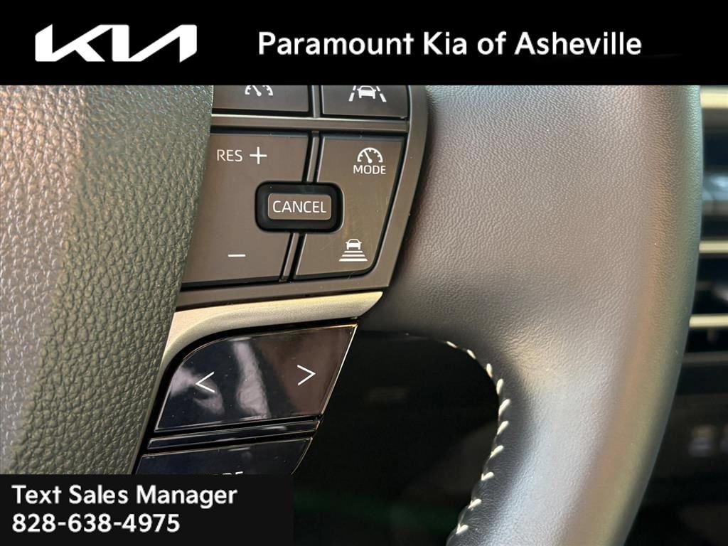 Used 2025 Toyota Camry SE w/ Convenience Package FWD image 26