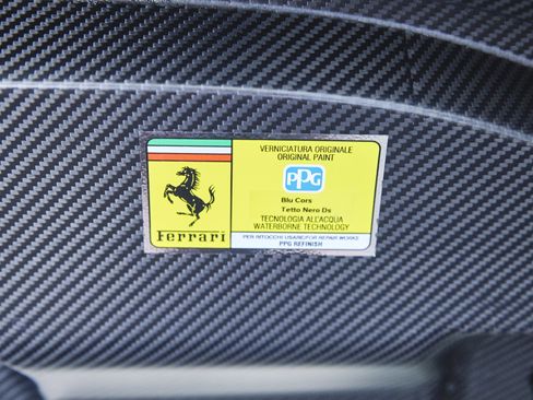 Used 2023 Ferrari SF90 Spider image 20