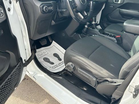 Used 2019 Jeep Wrangler Unlimited Sport S image 10
