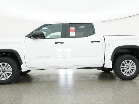 New 2026 Toyota Tundra SR5 w/ SR5 Convenience Package AWD/4WD image 23