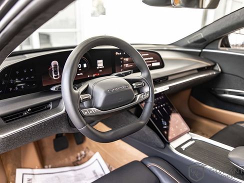 Used 2024 Lucid Air Touring AWD/4WD image 20