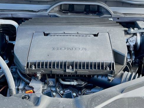 Used 2025 Honda Pilot Touring image 33