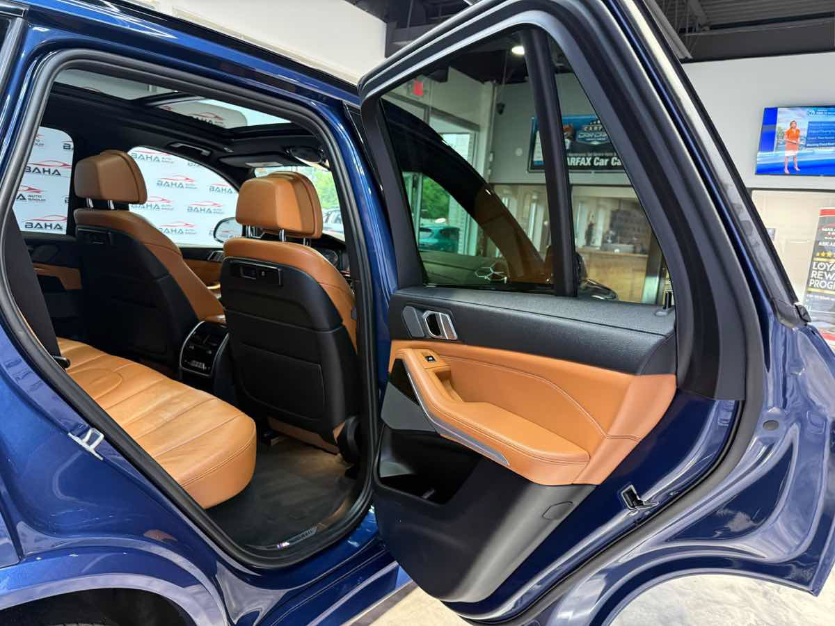 Used 2021 BMW X5 xDrive40i w/ M Sport Package AWD/4WD image 46