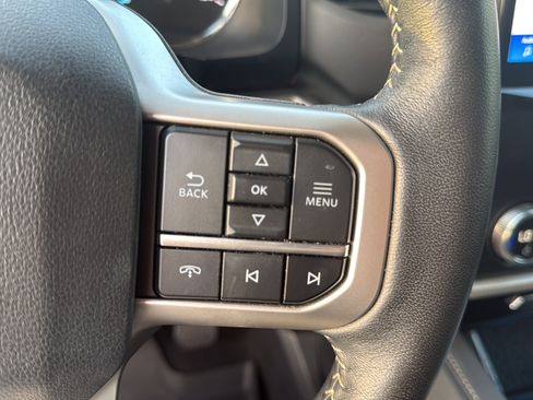 Used 2024 Ford Expedition XLT RWD image 14
