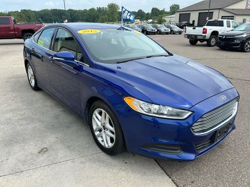 Used 2015 Ford Fusion SE FWD image 3