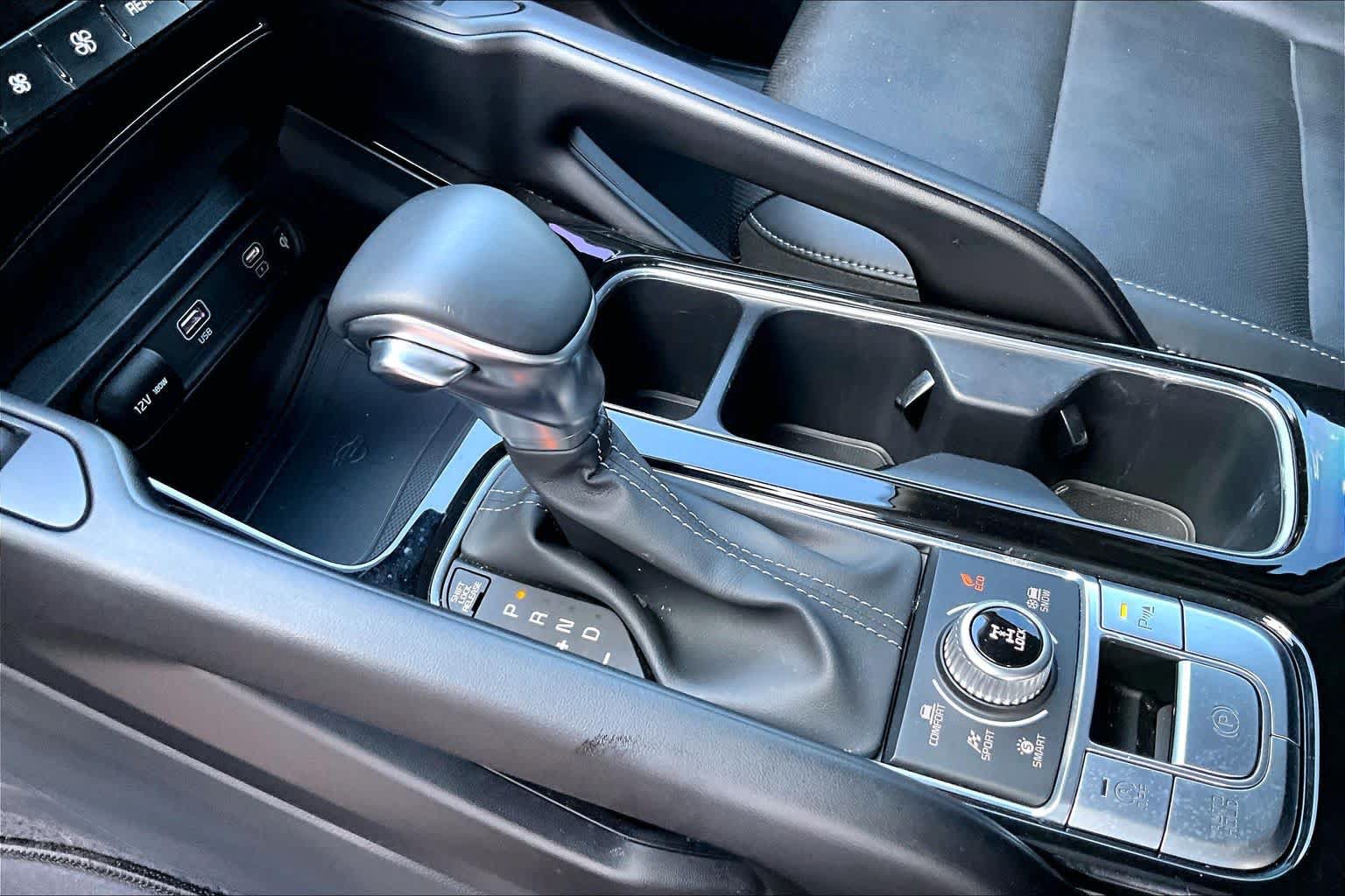 Used 2024 Kia Telluride S AWD/4WD image 16