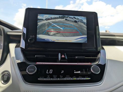 Used 2025 Toyota Corolla SE FWD image 20