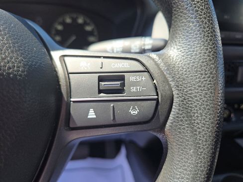 Used 2023 Honda HR-V LX image 22