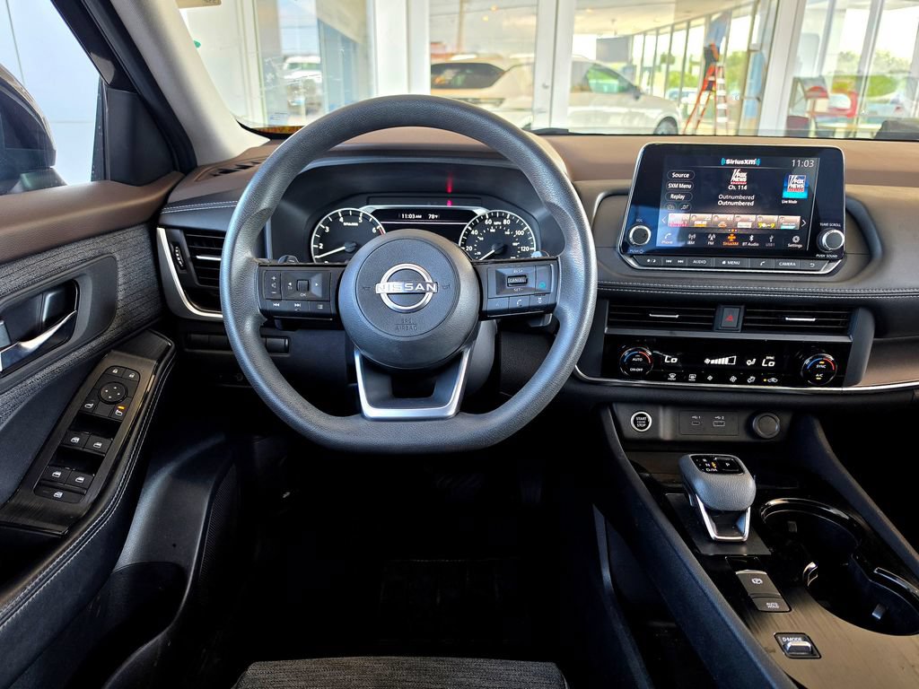 Used 2023 Nissan Rogue SV FWD image 12