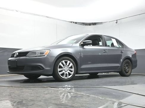 Used 2014 Volkswagen Jetta SE FWD image 34