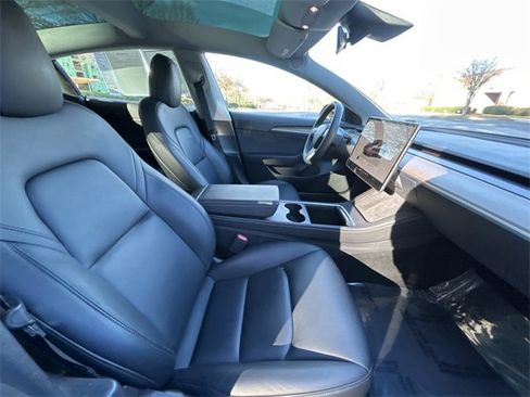Used 2023 Tesla Model 3 Standard Range image 22