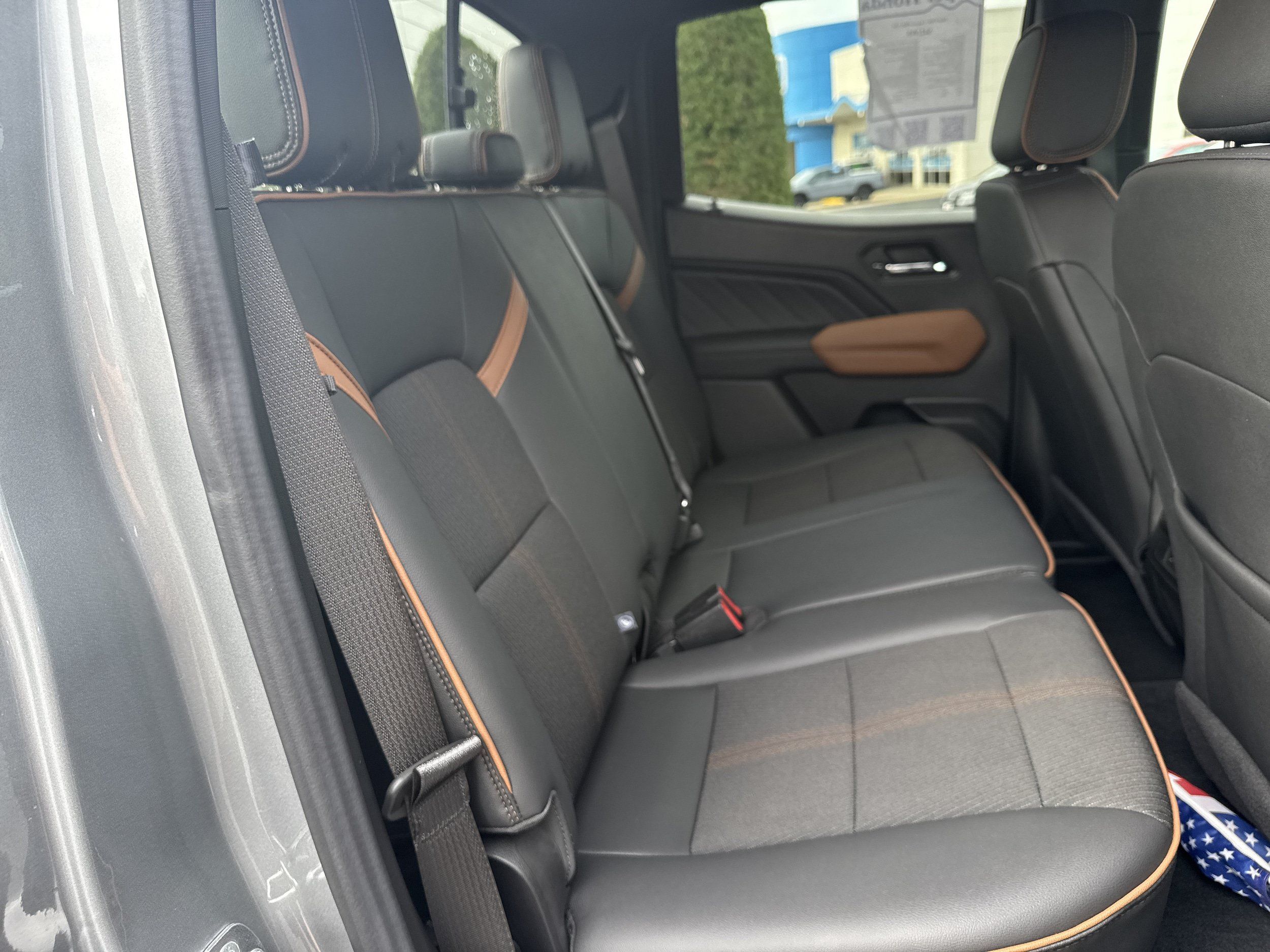 Used 2024 GMC Canyon AT4 w/ Technology Package AWD/4WD image 14
