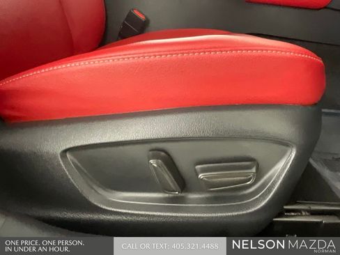 Used 2022 Toyota Camry XSE image 28