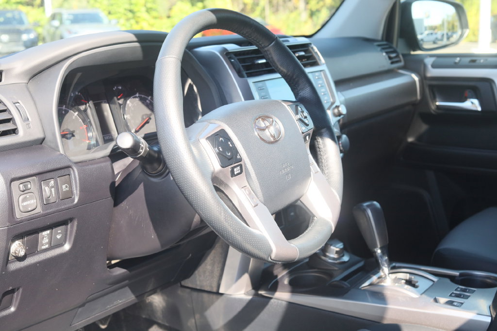 Certified 2023 Toyota 4Runner SR5 Premium w/ Moonroof Package AWD/4WD image 9