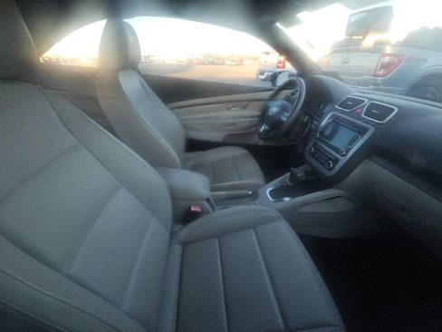 Used 2010 Volkswagen Eos Komfort image 9