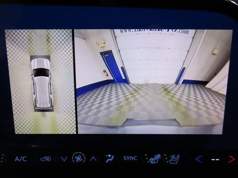 Used 2025 Chevrolet Tahoe High Country image 18