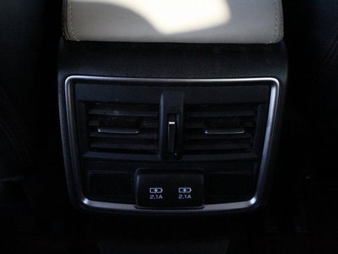 Used 2019 Subaru Forester Limited image 14