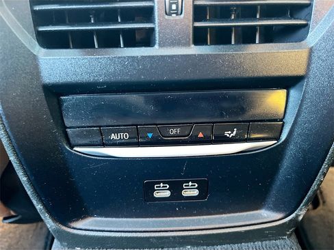 Used 2022 BMW M340i w/ Driving Assistance Package image 27