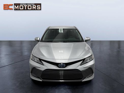 Used 2022 Toyota Camry LE FWD image 8