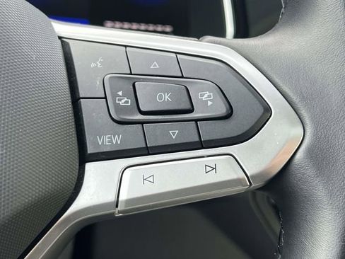 Certified 2023 Volkswagen Jetta SE w/ Panoramic Sunroof Package image 23