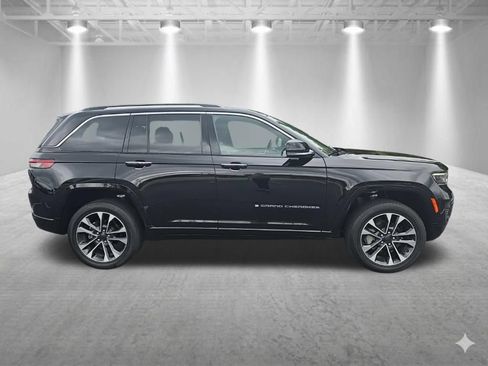 Used 2022 Jeep Grand Cherokee Overland AWD/4WD image 2