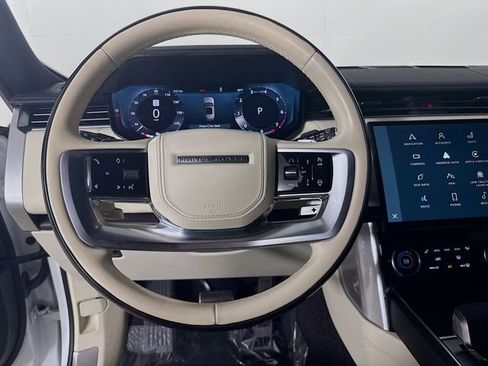 Certified 2023 Land Rover Range Rover SE image 12