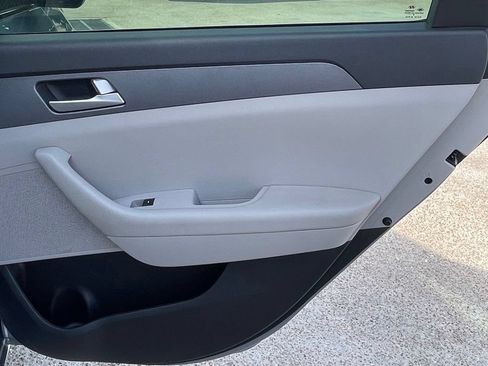 Used 2017 Hyundai Sonata SE FWD image 30