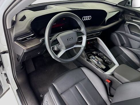 Used 2025 Audi Q5 Premium Plus w/ Premium Plus AWD/4WD image 9