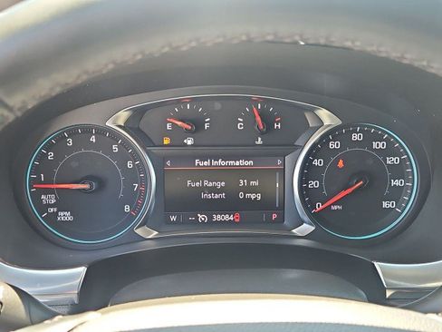 Used 2023 Chevrolet Traverse LT FWD image 12