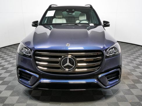 Used 2025 Mercedes-Benz GLS 450 4MATIC image 37