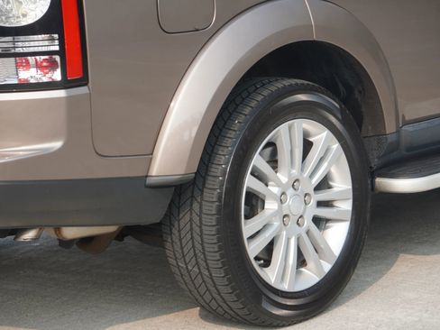 Used 2015 Land Rover LR4 HSE LUX image 29