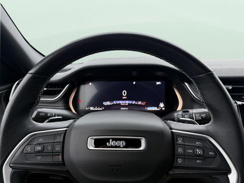 Used 2022 Jeep Grand Cherokee L Laredo image 20