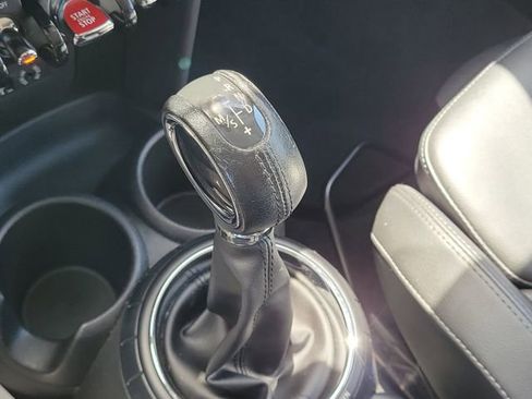 Used 2017 MINI Cooper 4-Door Hardtop FWD image 28