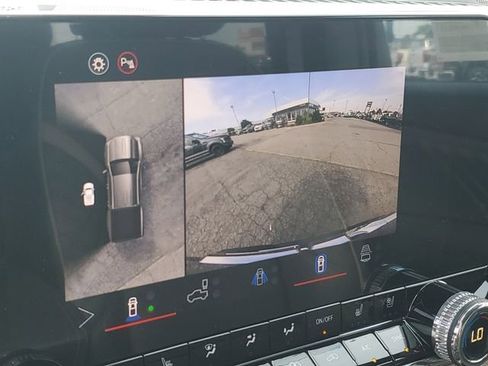 New 2026 GMC Canyon Denali AWD/4WD image 15