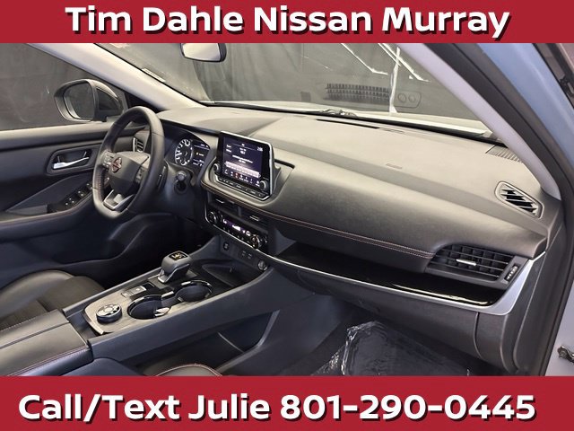 Used 2025 Nissan Rogue SV AWD/4WD image 17