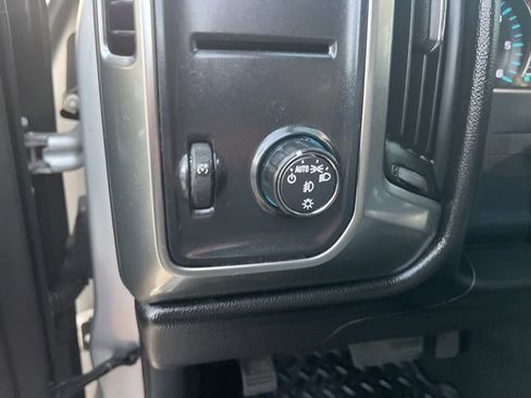 Used 2018 Chevrolet Silverado 1500 LT w/ Texas Edition image 16