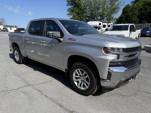 Used 2019 Chevrolet Silverado 1500 LT w/ All-Star Edition AWD/4WD image 3