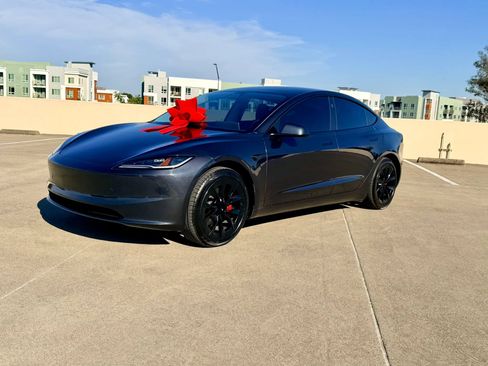 Used 2024 Tesla Model 3 Long Range RWD image 3