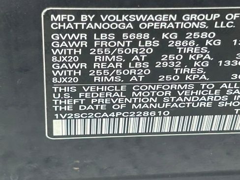 Certified 2023 Volkswagen Atlas Cross Sport SEL R-Line AWD/4WD image 59