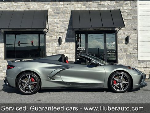 Used 2022 Chevrolet Corvette STINGRAY CONVERTIBLE w/ Z51 Performance Package image 4